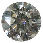 P2 = Piqué 2. Große und/oder zahlreiche Einschlüsse, mit bloßem Auge von der Seite und von der Krone leicht erkennbar, mindern die Brillanz schwach